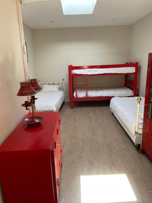 La Maison De Lea, Chambres D'Hotes De 14 Couchages Tournus Bagian luar foto